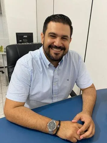Fabrício Barreira Guedes segue como peça-chave no Gabinete do Prefeito de Jaguaribe