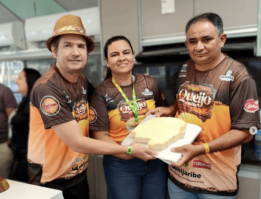 Jaguaribe brilha na EXPOECE 2024 com premiações e inovação na produção de queijo coalho artesanal