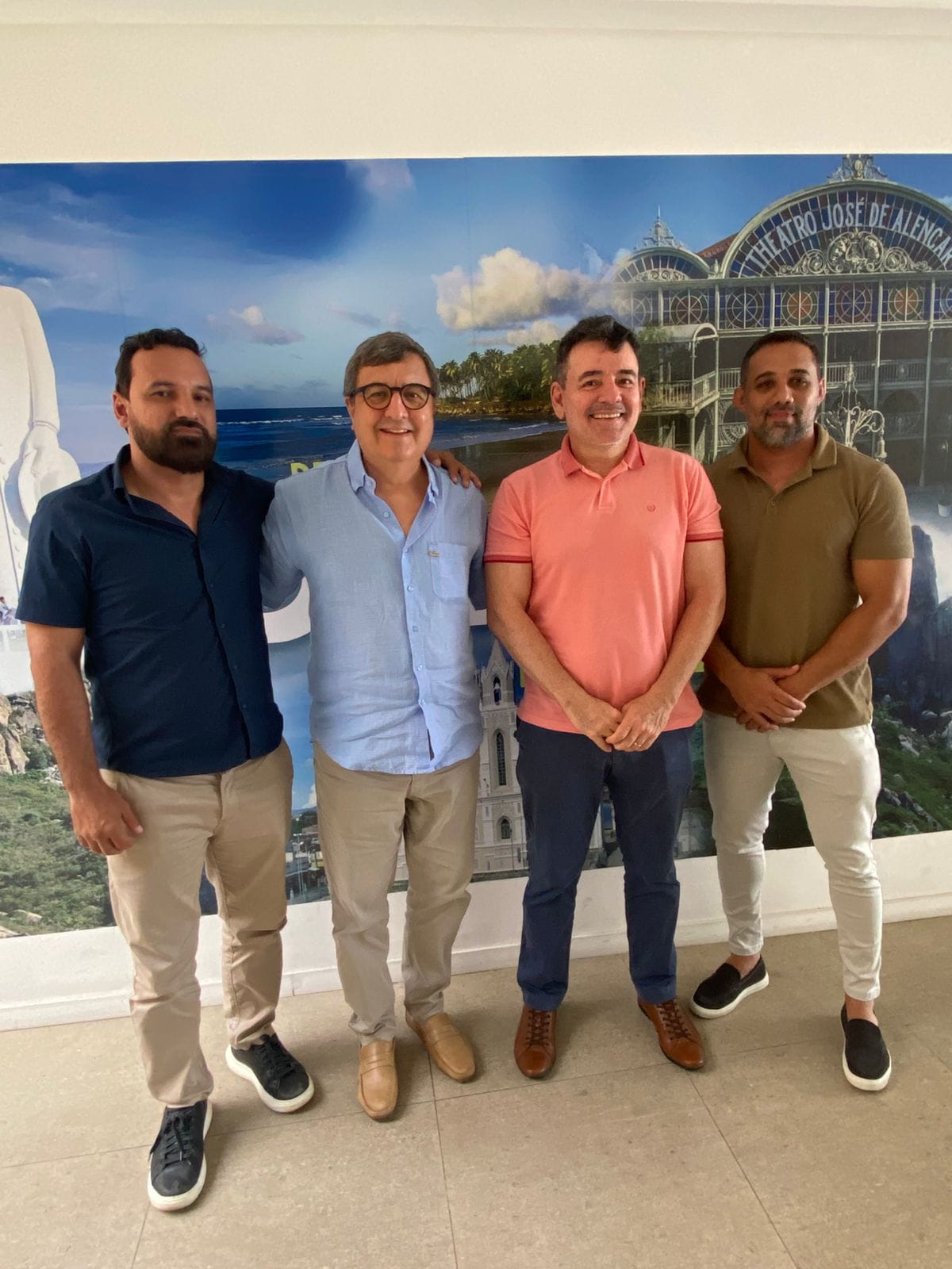 Deputado Federal Danilo Forte Recebe Branquinho Diógenes e Márcio Oliveira para Discutir Projetos de Desenvolvimento para Jaguaribe